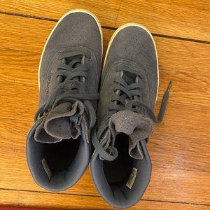High Top Suede Reeboks LIKE NEW!